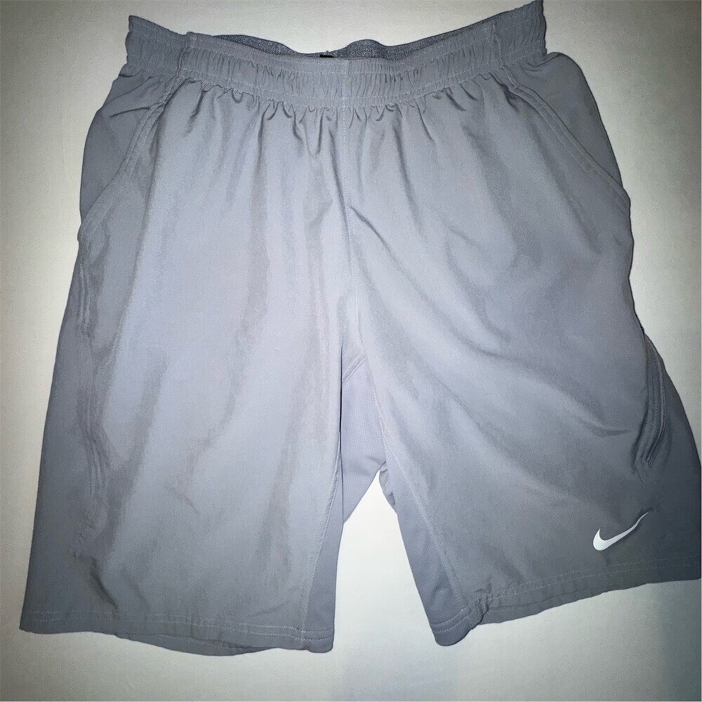 Nike Dri-FIT Men's Training Shorts Gray Size M Elastic Waist‎ Drawstring